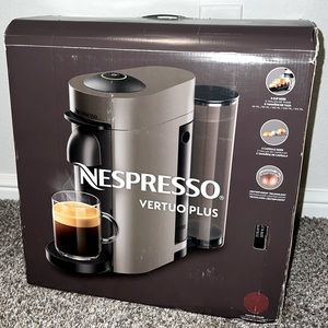 Nespresso Virtuo Plus Original NIB